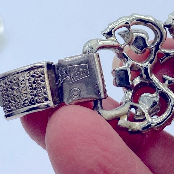 Vintage CORO Bracelet/Earring Set 1950s Silver Toned Leaf Design ClipOn Earrings - Picture 8 of 10